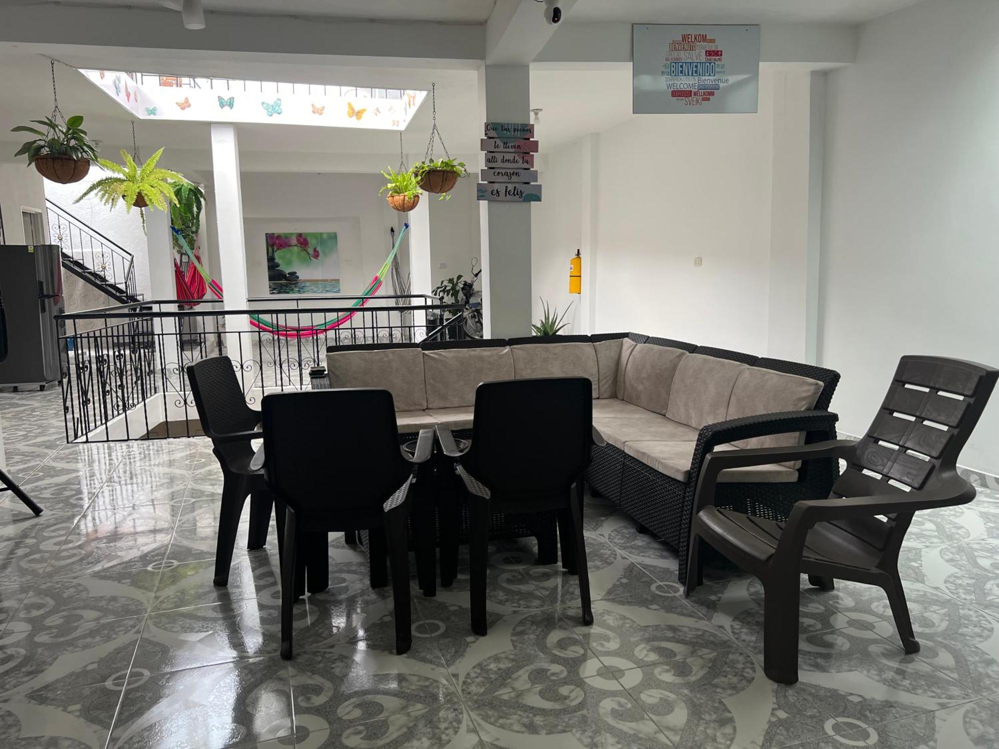 Helena Hostel Кали Экстерьер фото